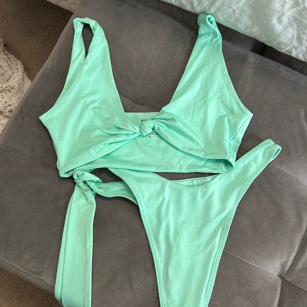 Brand new never worn oh Polly bikini